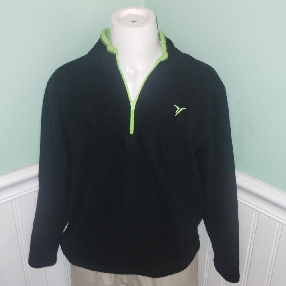 Boys black Gildan 1/4 zip pullover size small